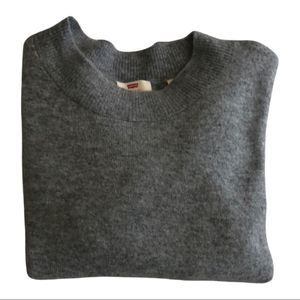 Levi’s sweater size XS